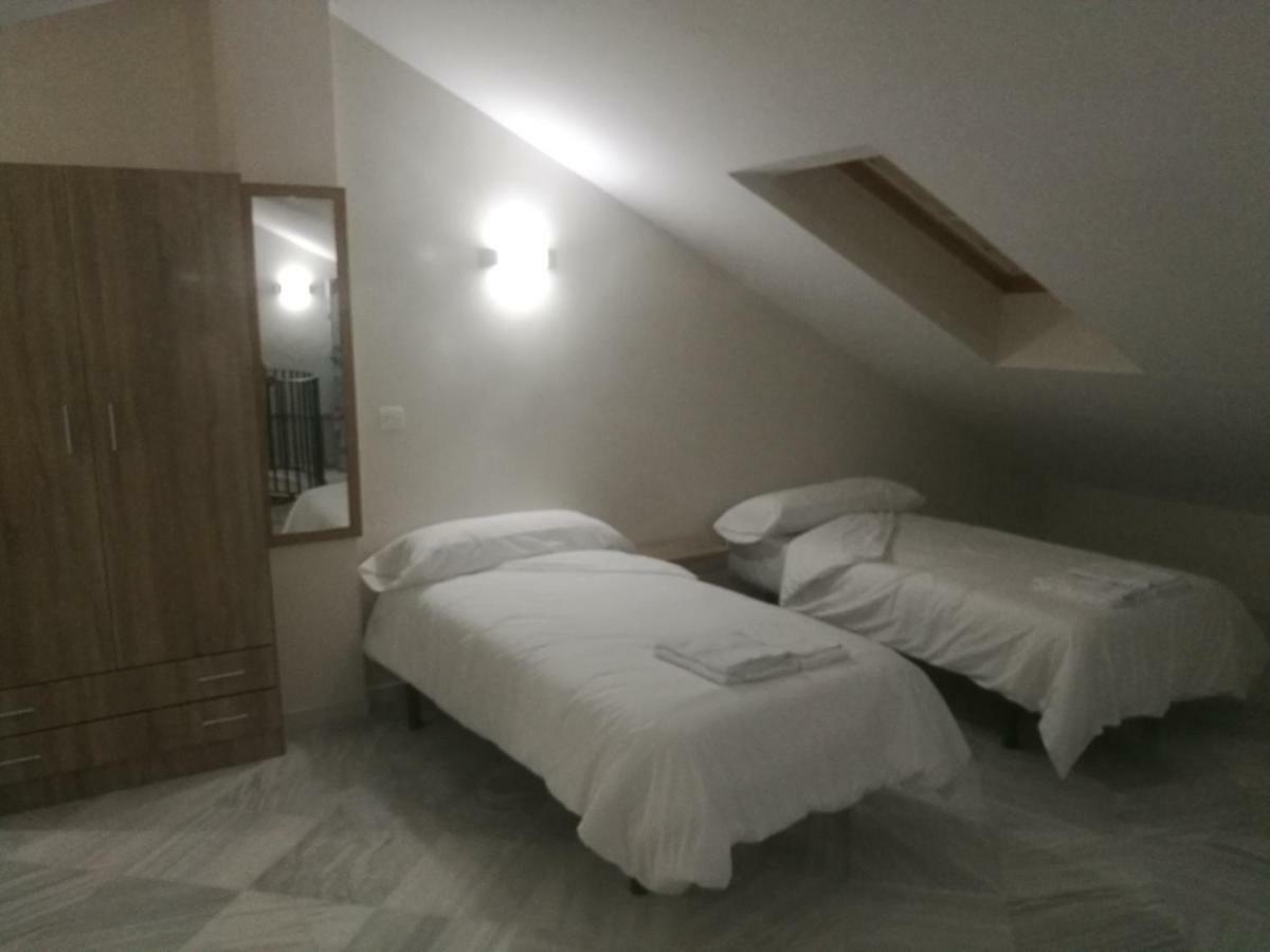 Apartamentos Edificio Vicente マラガ エクステリア 写真