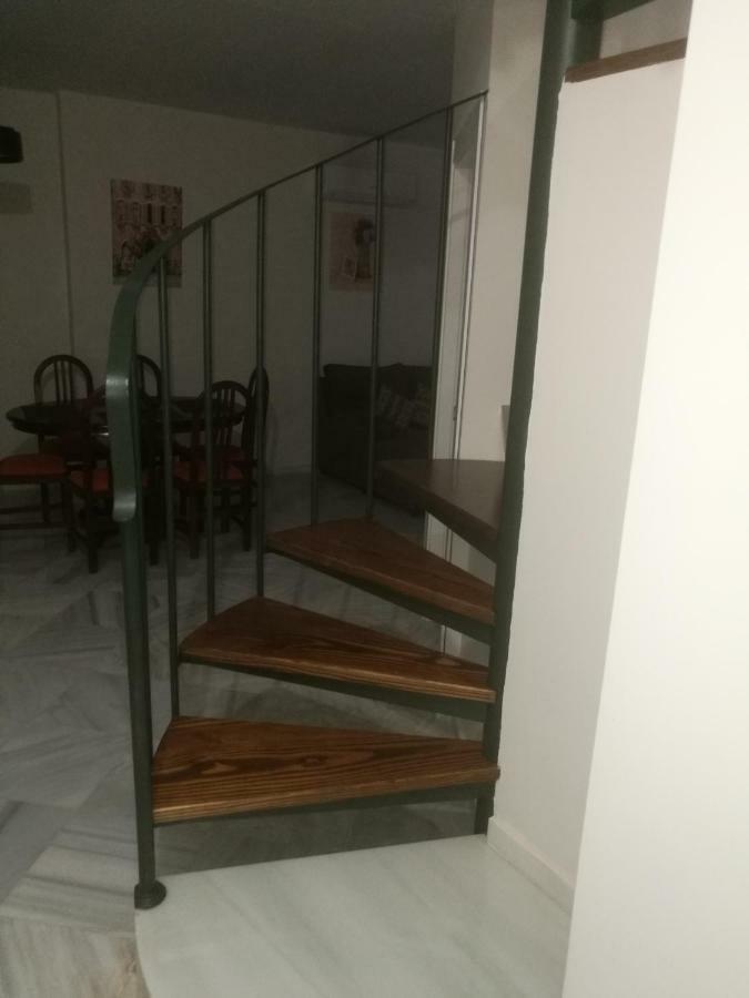 Apartamentos Edificio Vicente マラガ エクステリア 写真