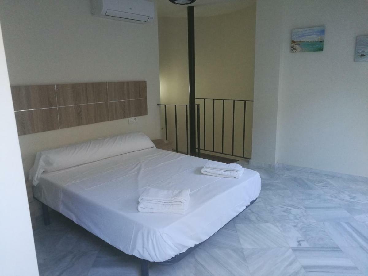 Apartamentos Edificio Vicente マラガ エクステリア 写真